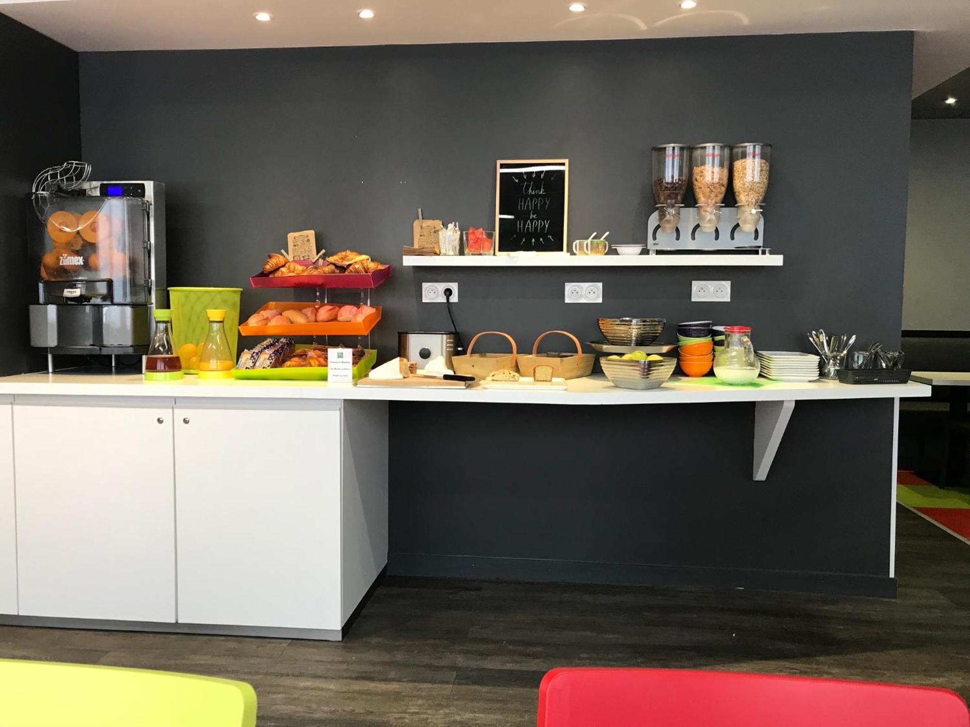 Ibis Styles Chambery Centre Gare Hotel Ngoại thất bức ảnh